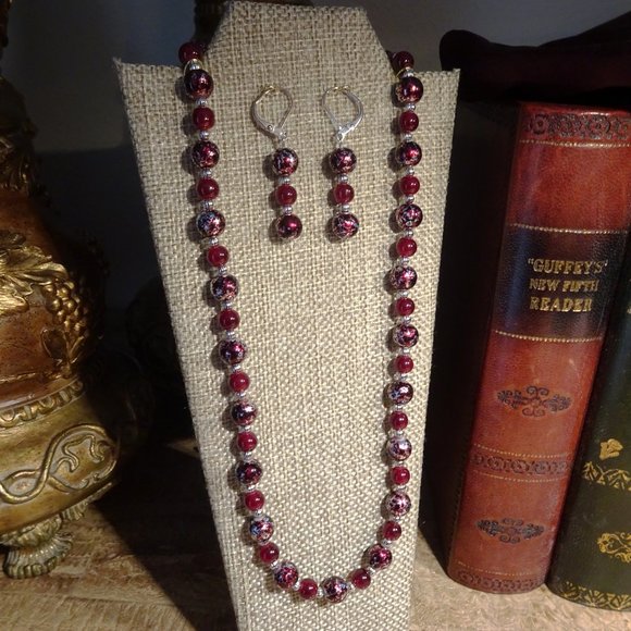 Handcrafted necklace/earrings with striking burgundy & silver accents - Picture 3 of 10
